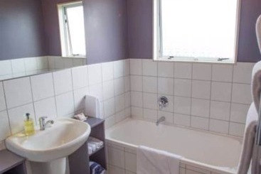 Asure Colonial Lodge Motel