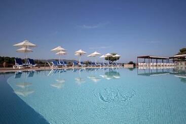 호텔 Aks Hinitsa Bay