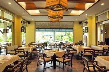 בית מלון כפרי Baan Khaolak Beach Resort