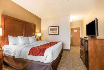 فندق Comfort Suites