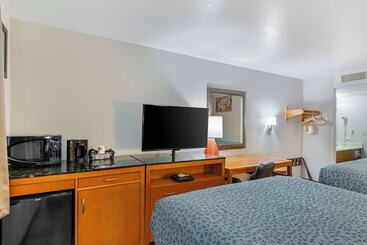 هتل Baymont By Wyndham Missoula