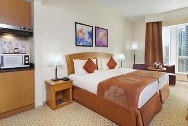 هتل Golden Tulip Sharjah
