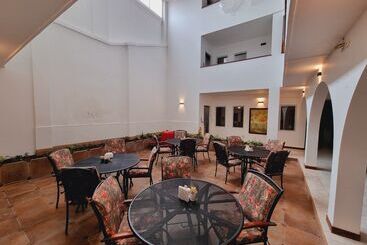 בית מלון כפרי Karlo