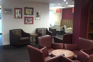 Отель Legacy Preston International