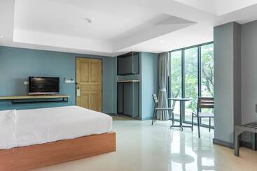 هتل Nora Lakeview