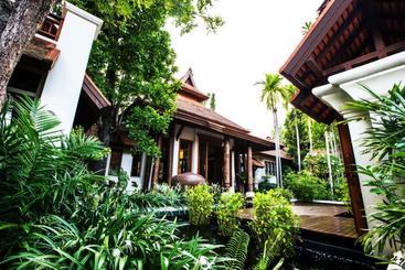 Hotel Oasis Baan Saen Doi Spa Resort