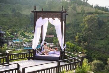 هتل Panviman Chiang Mai Spa Resort