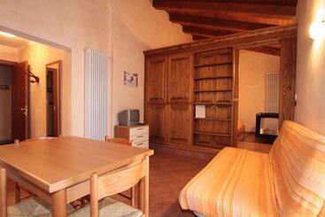 アパートメント Residence La Tana Del Ghiro