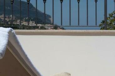 تختخواب و صبحانه Relais One