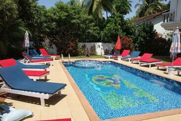 בית מלון כפרי Bluesea Beach Resort