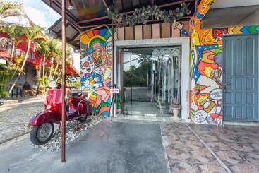 فندق Oyo 2527 Triana