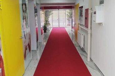 هتل آپارتمان Prime Inn Garden