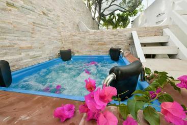 הוסטל Posada J&j Forbes   1