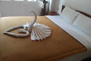 بنسيون Tony Home And Restaurant