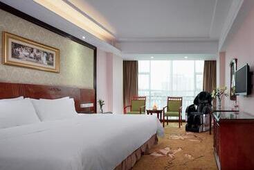 Vienna Hotel Huizhou Zhongxin