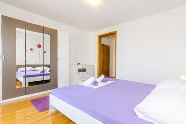 فندق Apartment & Rooms Maždin