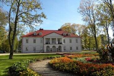 هتل Bistrampolis Manor