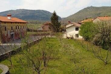 هتل Residence Muzica Bed And Breakfast