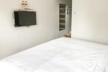 酒店 Adisa Homestay Near Saiful Anwar Malang