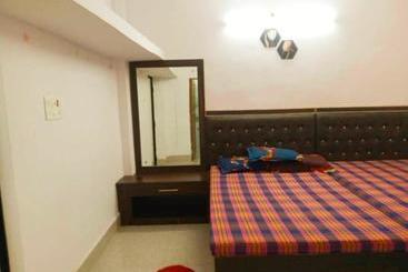 Отель Chinta Haran Rest House