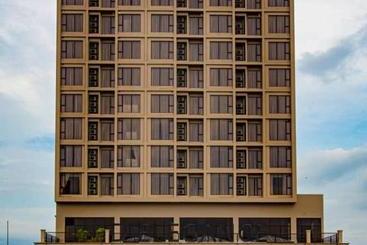 בית מלון כפרי D Elegance Grand Bandar Seri Alam