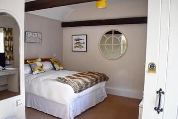 فندق The Roebuck Inn