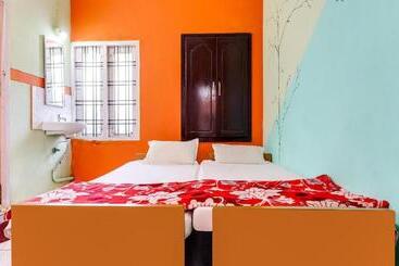 汽车旅馆  Zaina Tourist Home