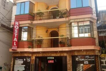 پانسیون Hostal Alcazar