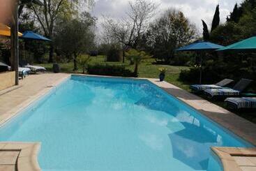 ベッドアンドブレックファースト Domaine La Jam