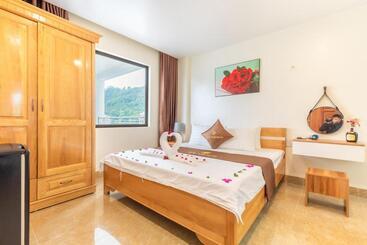 هتل Cat Ba Rose Nhung