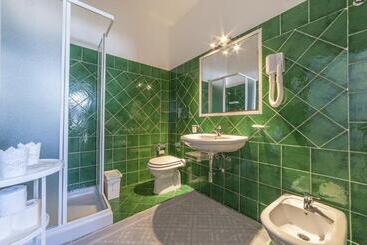 Капсульный Oтель Domus De Carrera