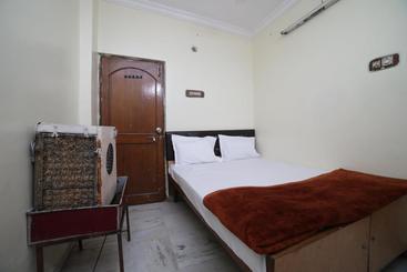 酒店 Spot On 41394  Mlc Deluxe