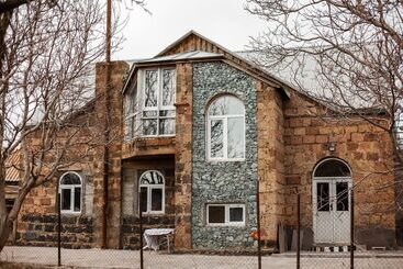 پانسیون Etiuni The Forgotten Kingdom