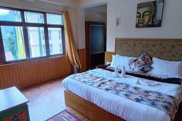 בית מלון כפרי Le Coxy Resort Lachung