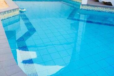 פנסיון Pousada Garça Real