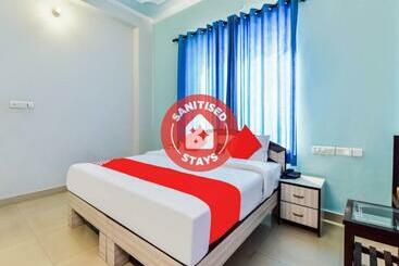 בית מלון כפרי Capital O 78850 Shamrock Inn