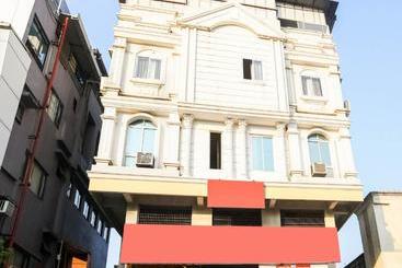 فندق Oyo 78789 Sai Mandapam