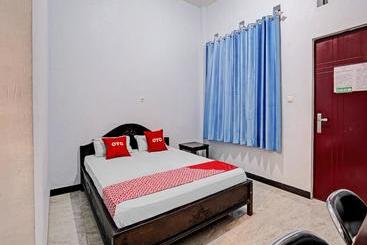 هتل Oyo 90317 Wisma Kartini 2 Syariah