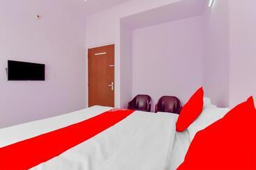 فندق Oyo Jai1273 Rayal Inn