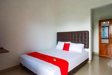 酒店 Reddoorz Syariah Near Ums Solo