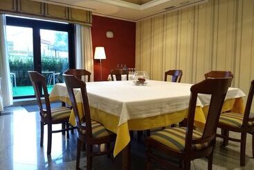 Avión By Bossh Hotels