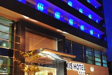 هتل Axis Porto Business & Spa