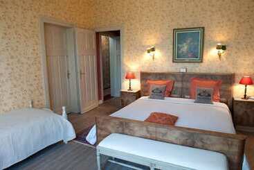 호텔 B&b Domein Leegendael
