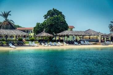 هتل Flamingo Beach