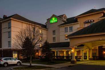 فندق La Quinta By Wyndham Islip   Macarthur Airport
