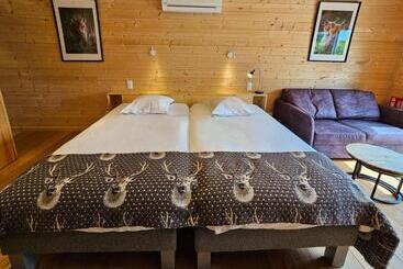 هتل Logis Hôtel Le Menobu