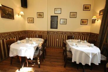 酒店 & Restaurant The House