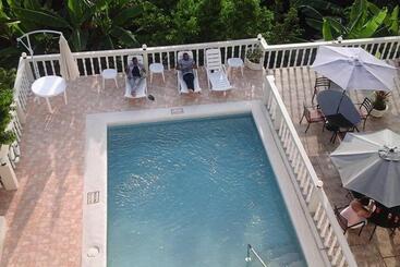 酒店 Retreat Guest House