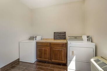 فندق Sleep Inn & Suites Hays I70