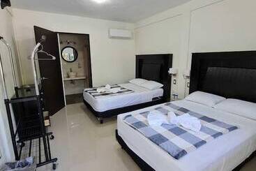 בית מלון כפרי Aruma Luxury Suites Mahahual